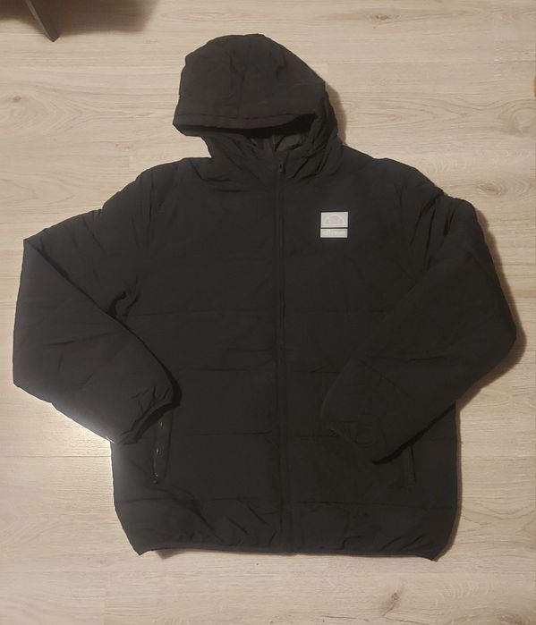 Ellesse яке L размер мъжко