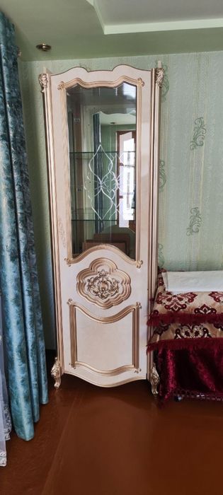 Komod va penal sotiladi.