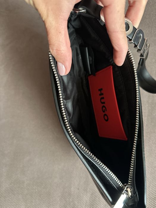 Дамска чанта - HUGO BOSS Mel Saddle R.