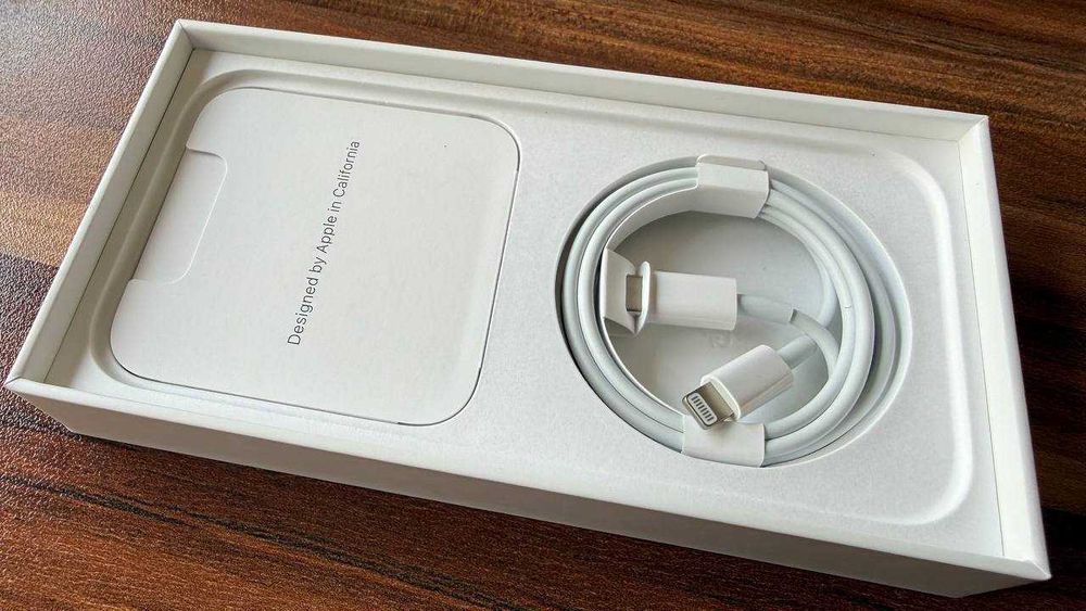 iPhone 14 Pro бял