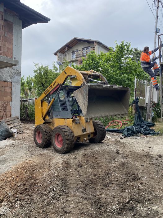 Контейнери за отпадъци 4 и 7 куб, и Бобкат под наем!!!