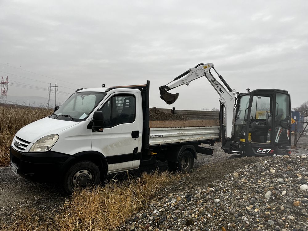 Miniexcavator si basculabila