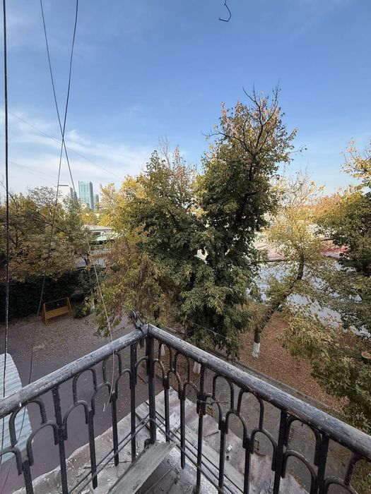 Продажа Бешагач Сталинка 3/3/4 Magic city