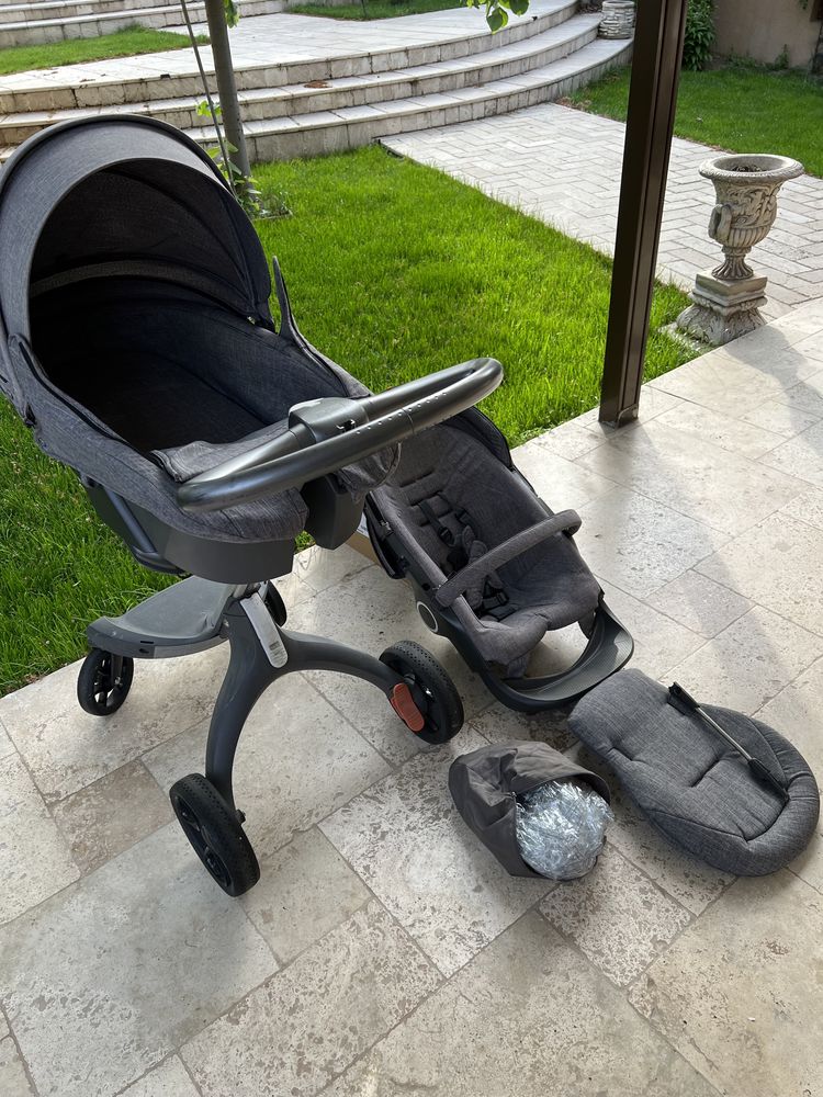 Carucior Stokke V5 2 in 1 cu accesorii