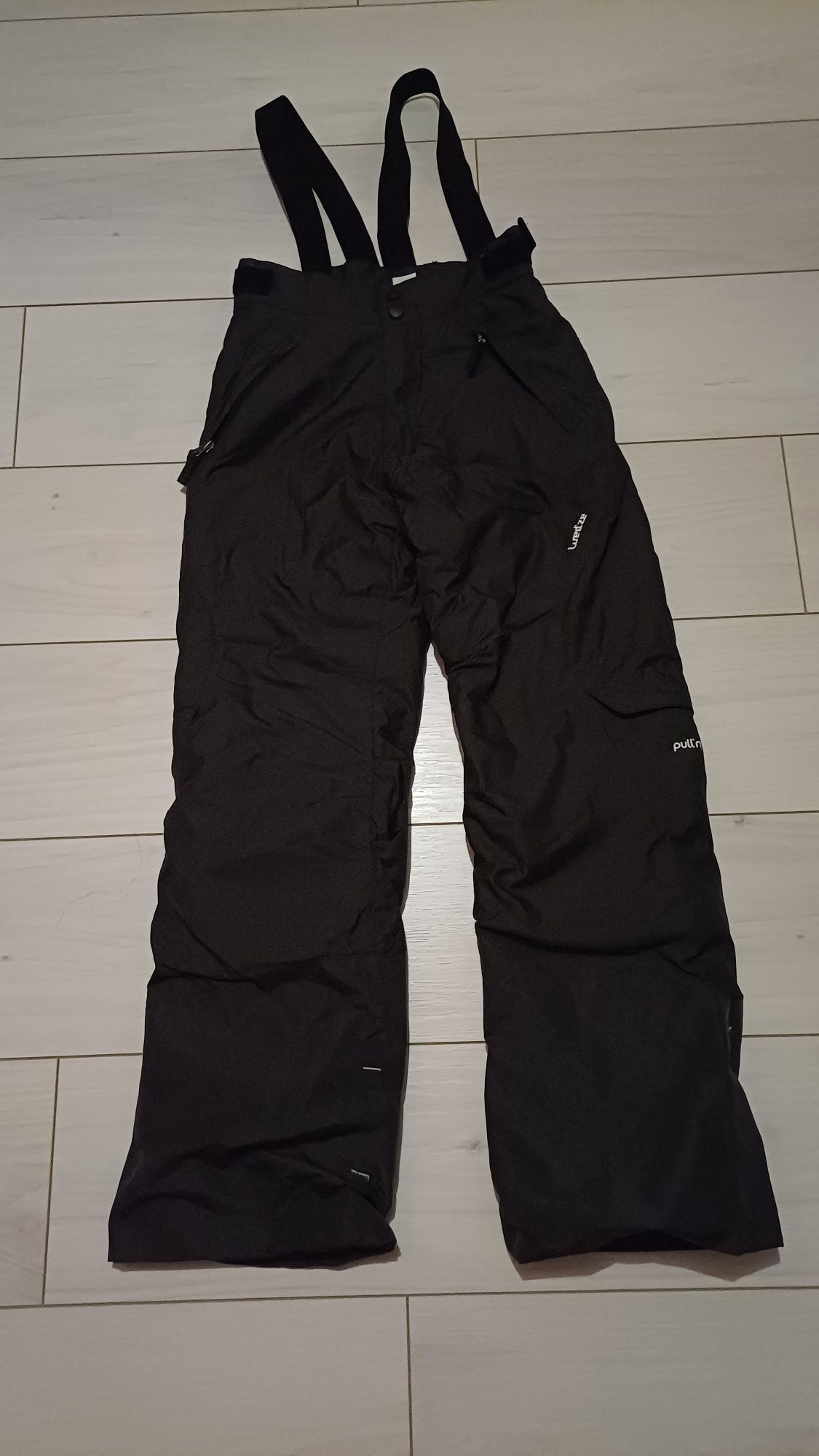 Vând pantaloni schi Wedze 133-142 cm