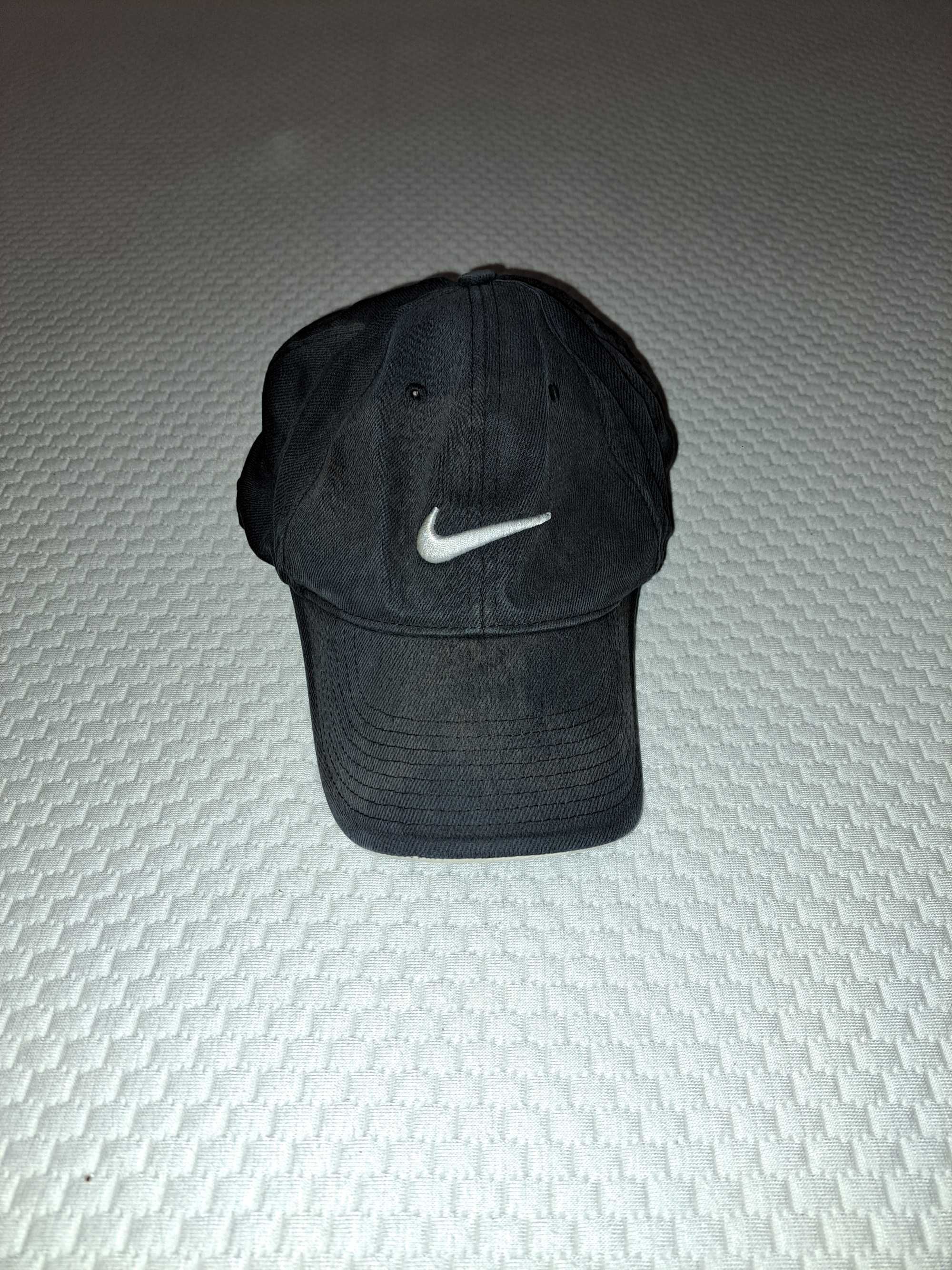 Vand șapcă nike golf