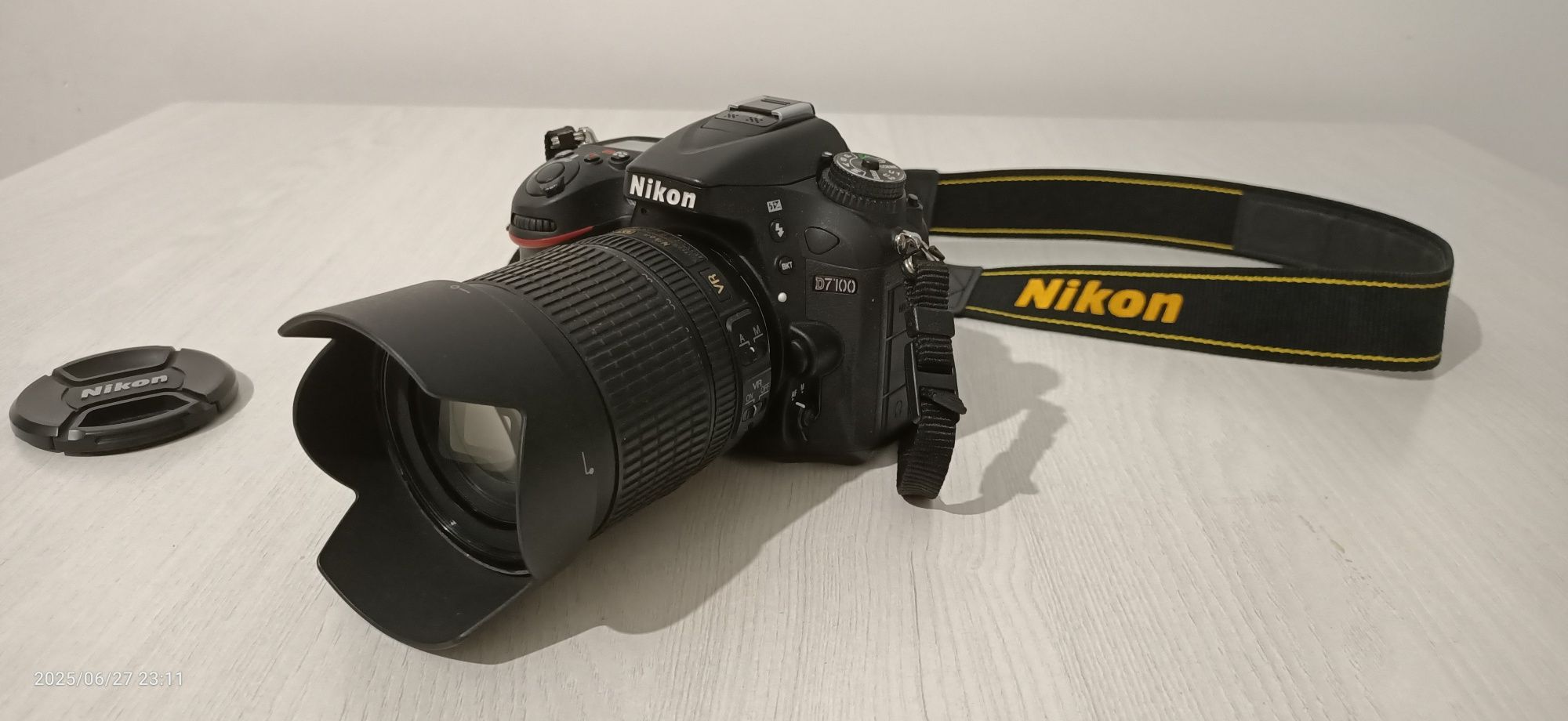 Nikon D7100              .