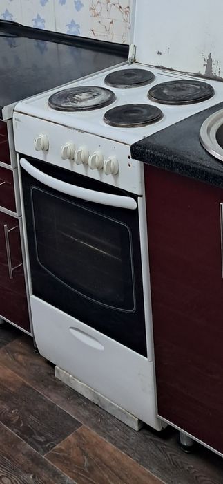 Продам электроплиту фирмы BEKO . По адресу Бестужова 10
