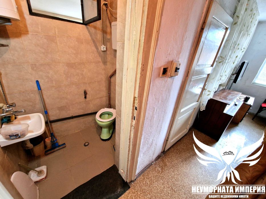 Продавам двустаен 37кв. на партер в гр.Асеновград, кв.Болницата