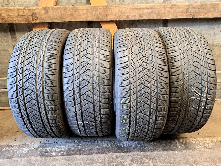 4 anvelope 275/40 R22 Pirelli de iarna