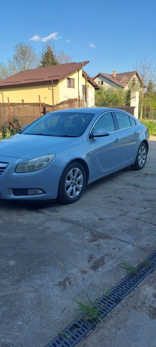 Opel insignia ( Vauxhall ) cutie defecta !