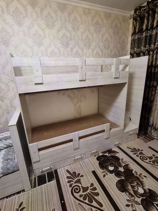 Bolalar karvoti ikki etajlik