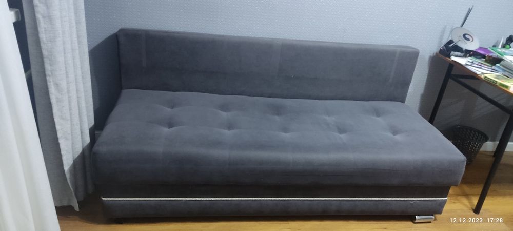 Продам два дивана