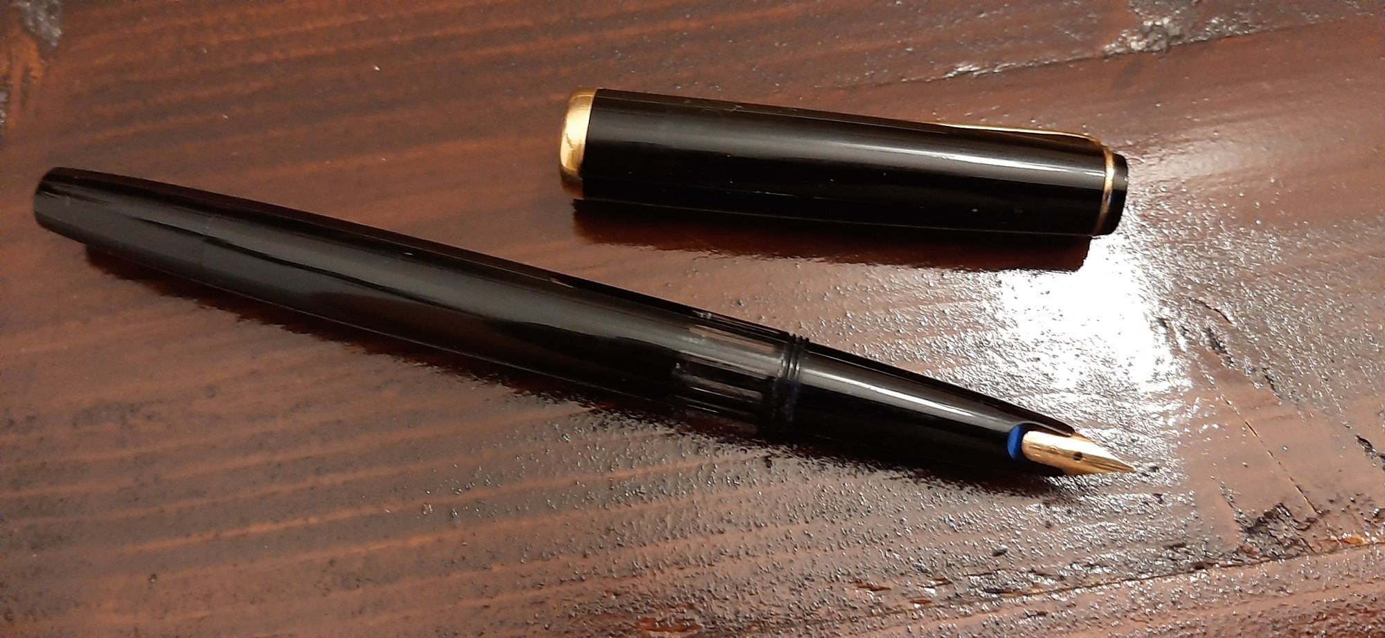 Стара писалка Senator и стара химикалка Senator