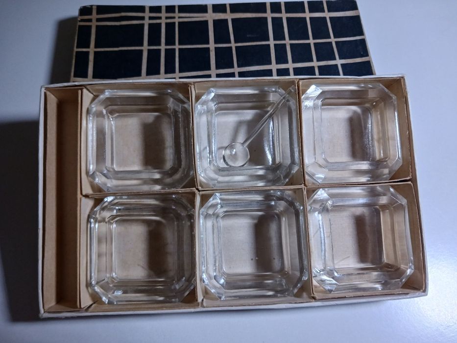 Set vechi pt servit dulceata