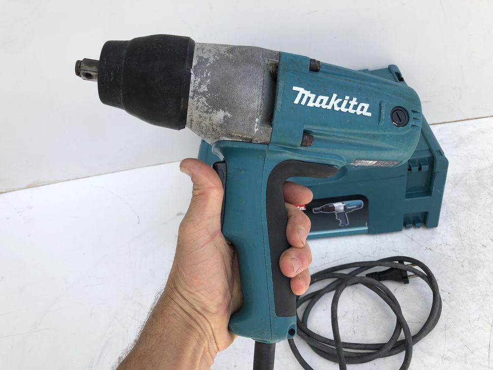 Masina de insurubat cu impact Makita TW0350