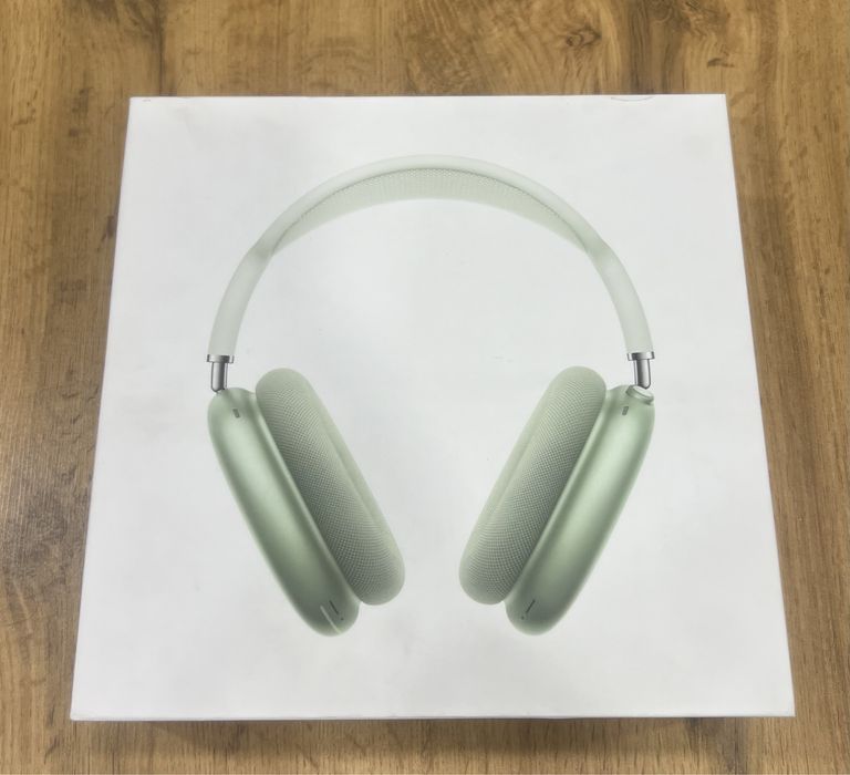 Airpods Max в зеленом цвете