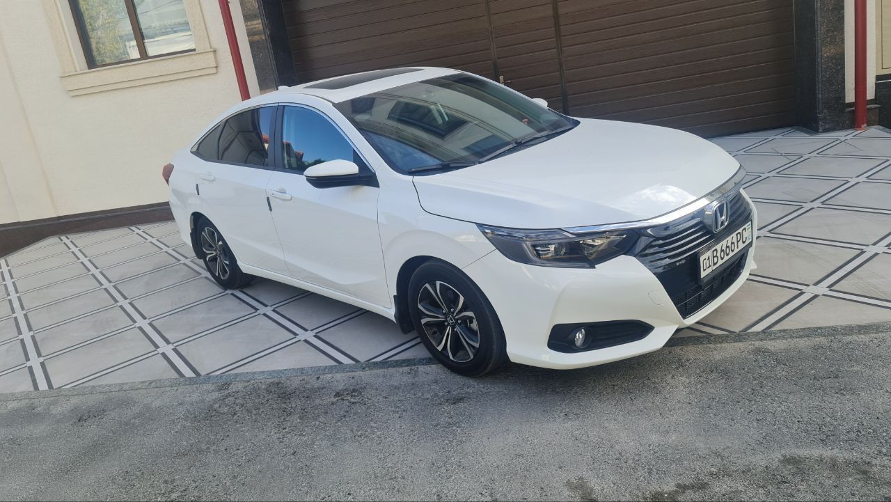 HONDA CRIDER белый, с люком