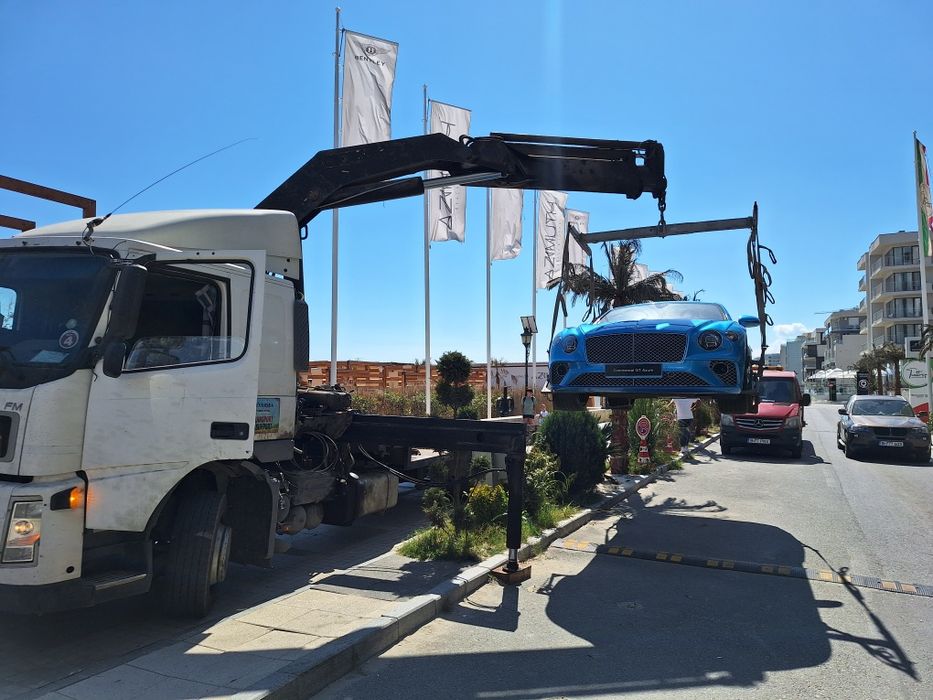 Autoplatforma cu Macara/  7Metri utili/5tone sarcina Macara
