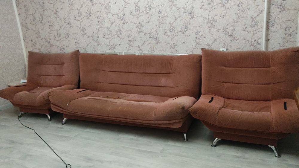 Диван, два кресла