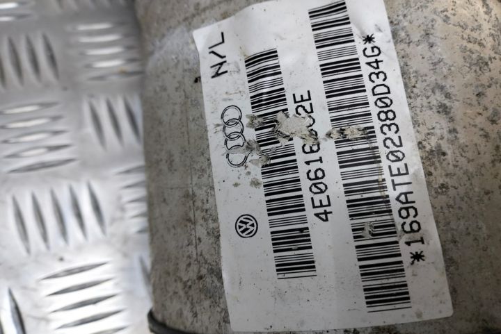 Perna aer  spate dreapta 4E0616002E Audi A8 D3/4E