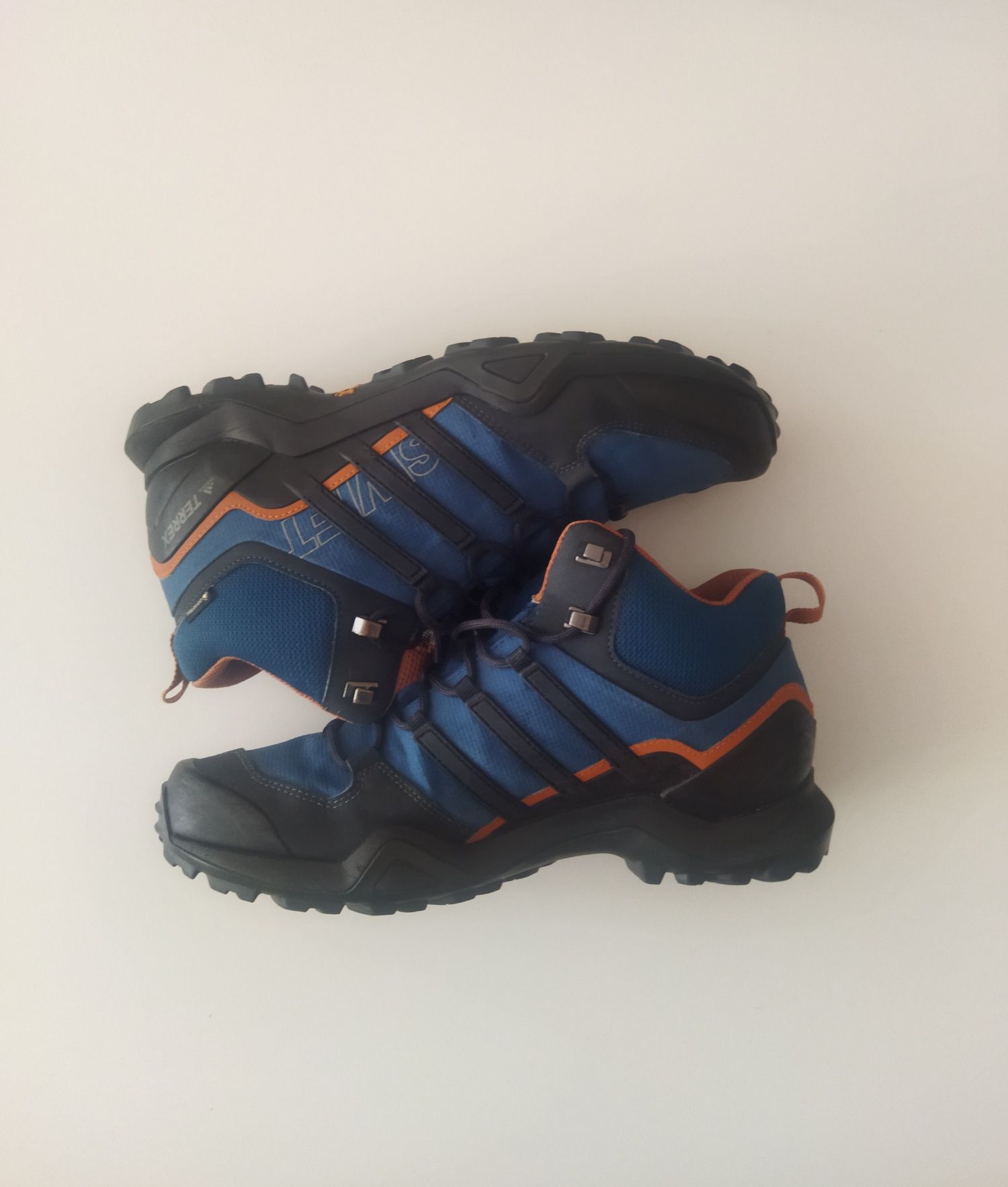 Зимни обувки Adidas Terrex Swift R2 Mid Gtx G26551