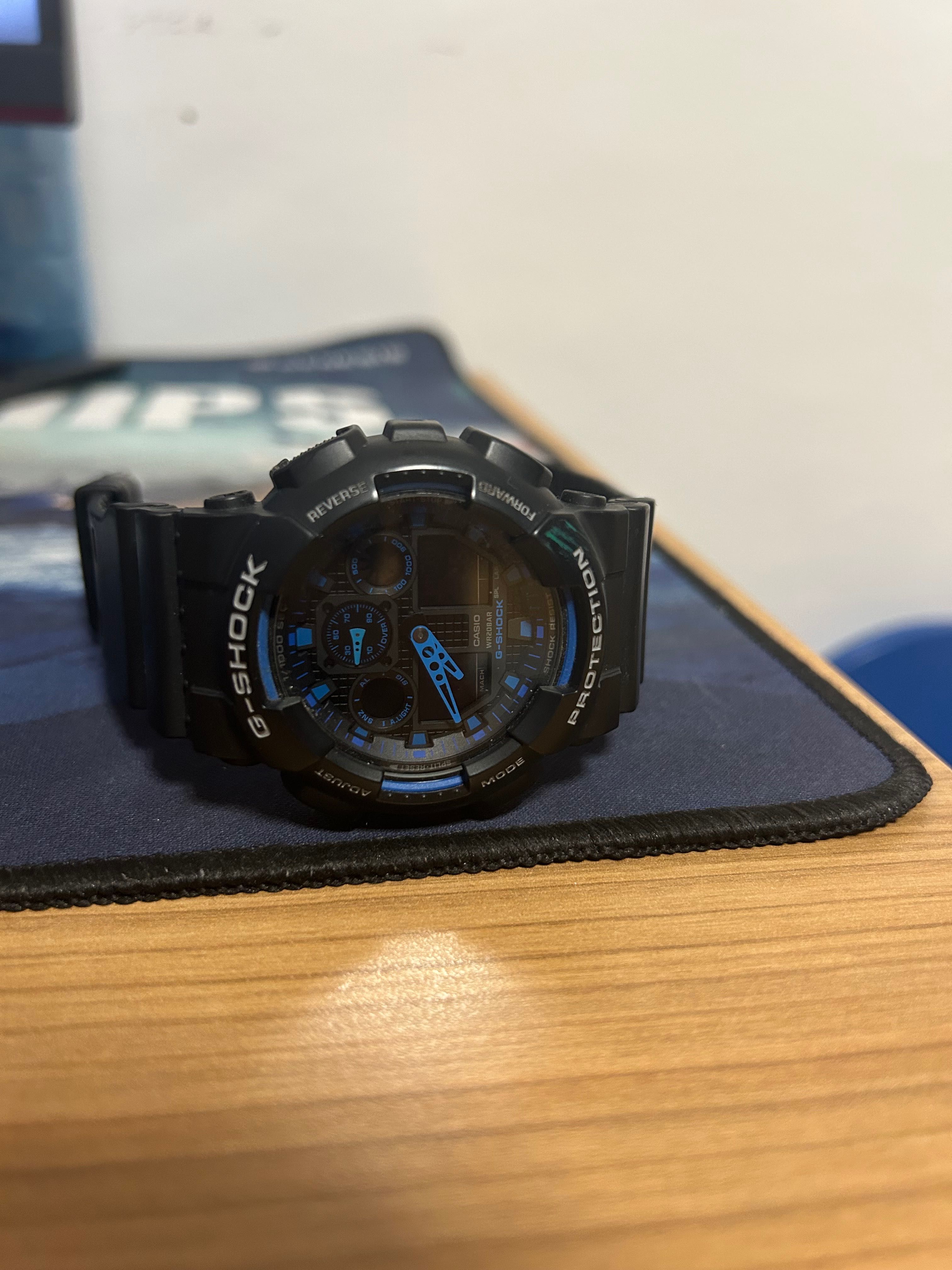 Часовник CASIO G-shock