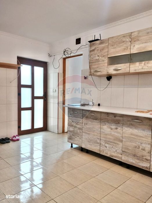Apartament spațios cu 4 camere, zonă centrală – Sighișoara