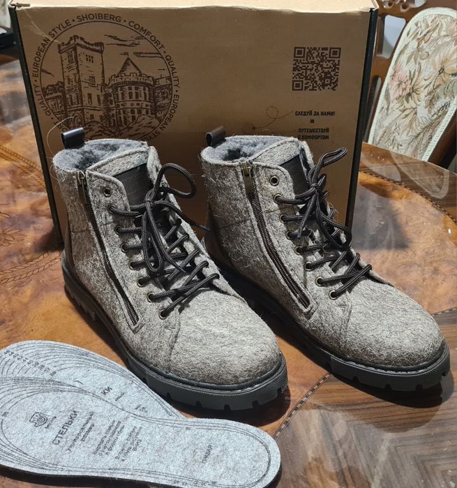 Продам ботинки войлочные