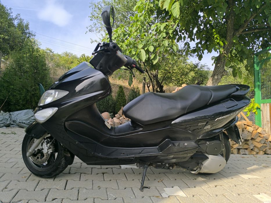 Продавам скутер Yamaha Majesty