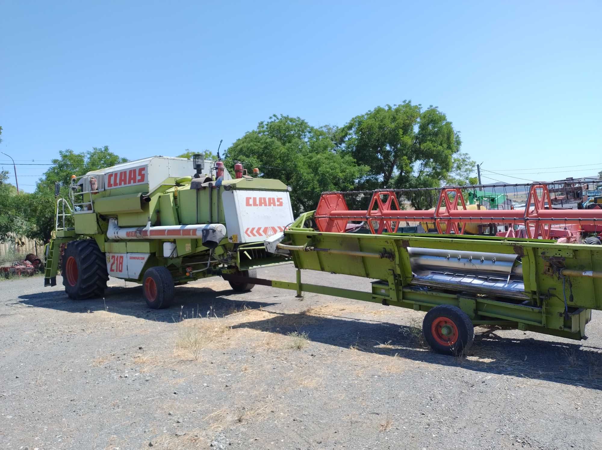 Claas mega 218 зърнокомбайн
