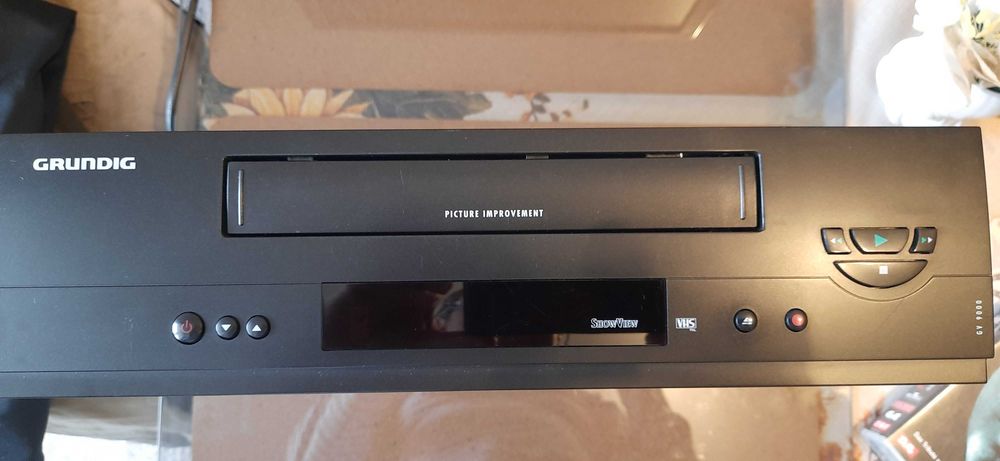 video recorder vhs GRUNDIG