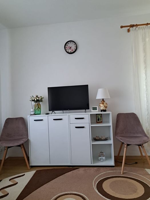 Proprietar inchiriez garsonieră Piața Gorjului