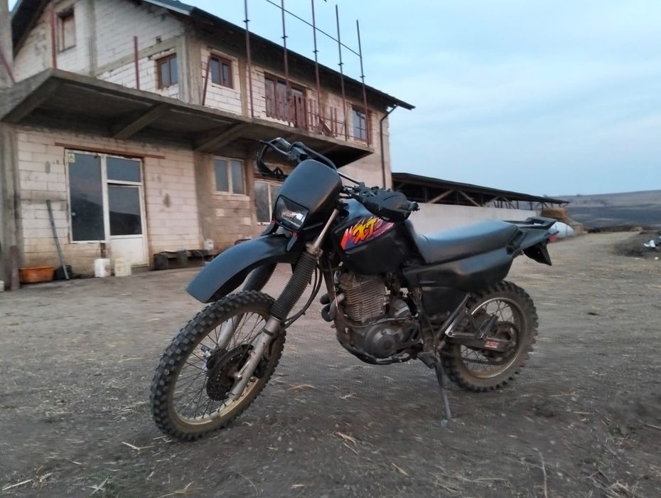 Cross Yamaha xt 600