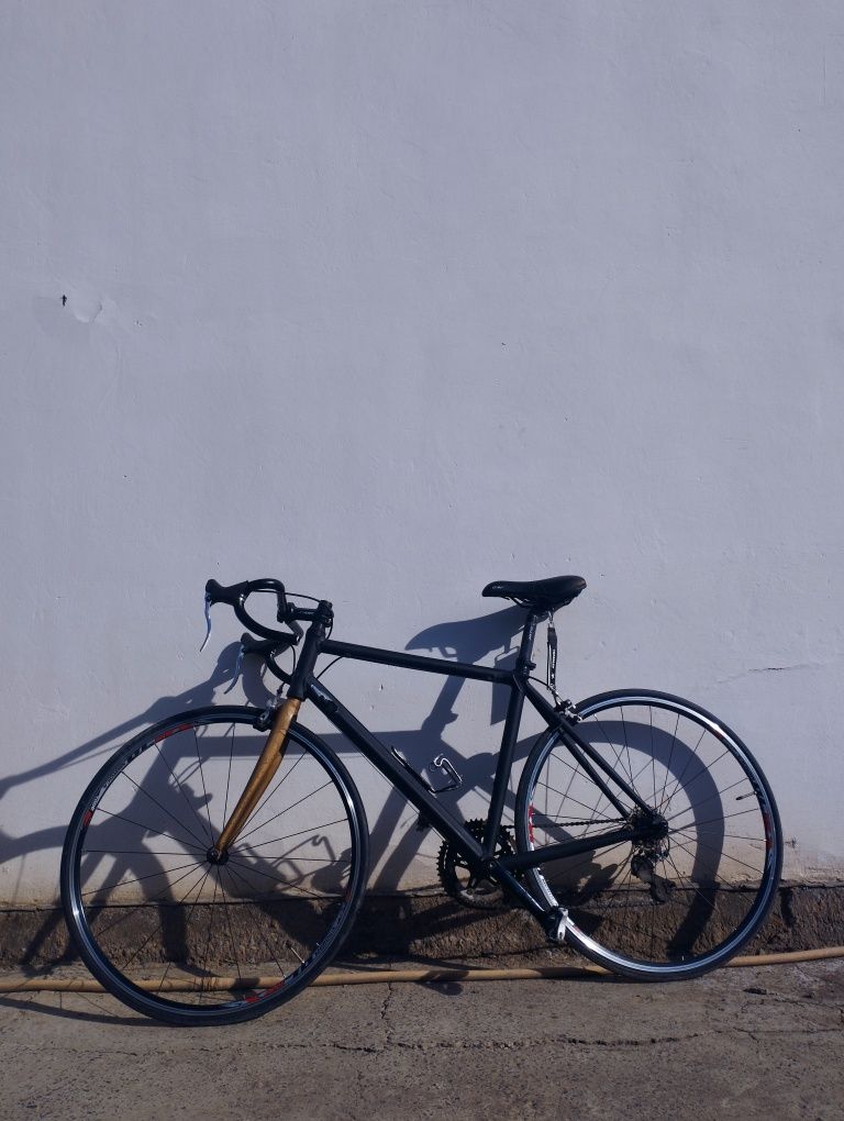 Шоссейный велосипед(фикс)