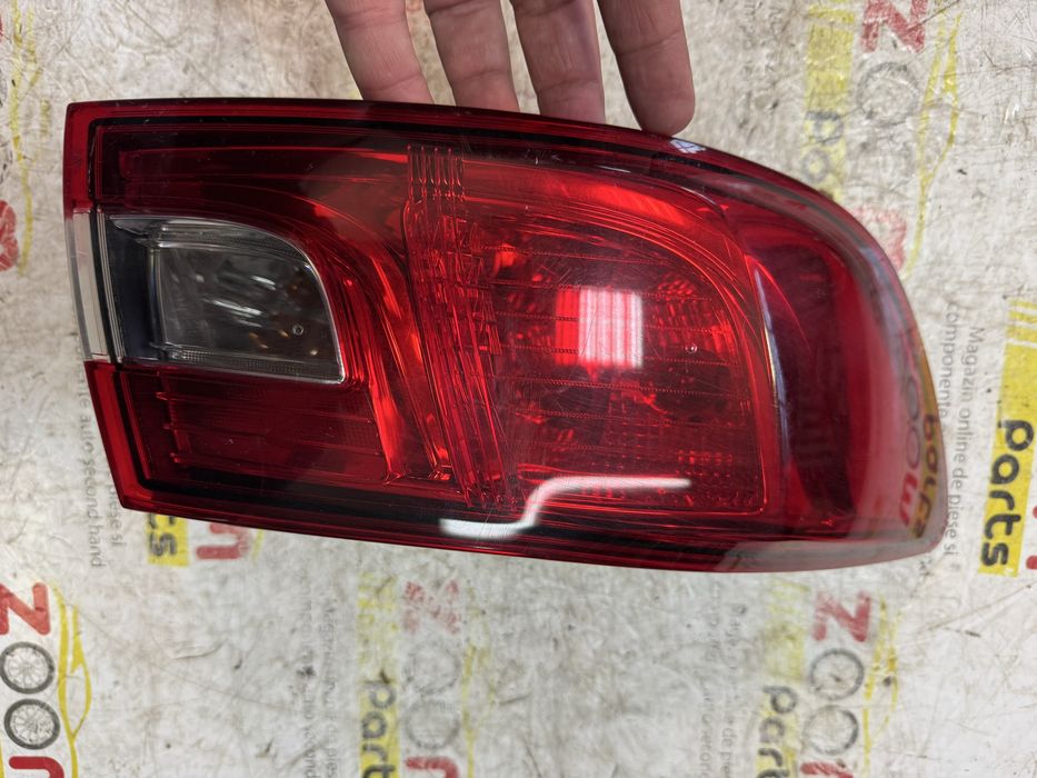 Stop lampa stanga spate pe aripa Renault Clio 4 hatcback 2013-2020