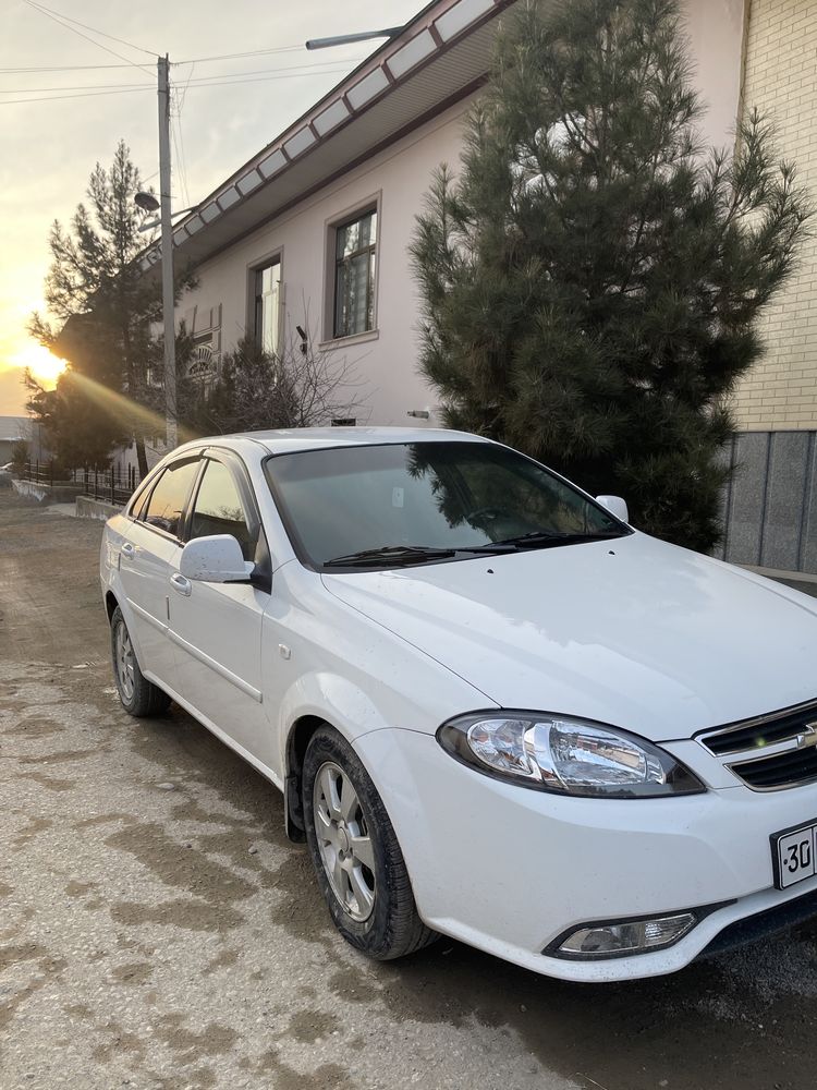 Chevrolet jentra sotiladi