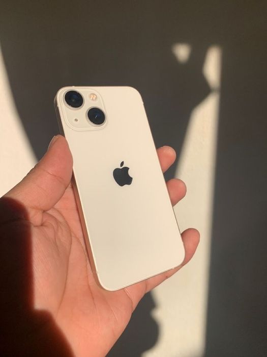 Iphone 13 mini в хорошим состаяние