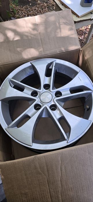 Продам титановые диски на 16