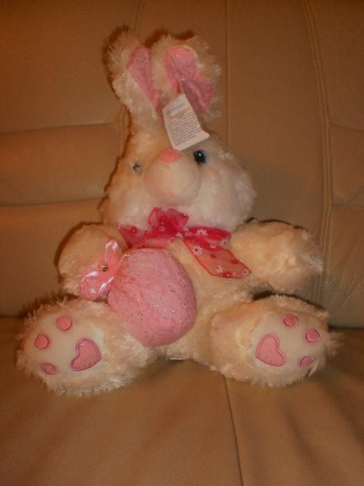 Заек-прекрасна музикална плюшена играчка, нова, с етикет