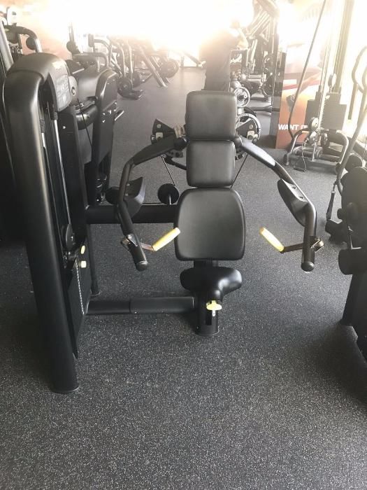 Фитнес уред Technogym Delts Machine