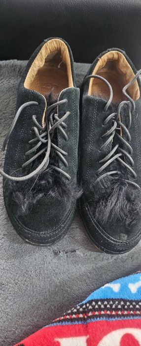 pantofi UGG PIELE
