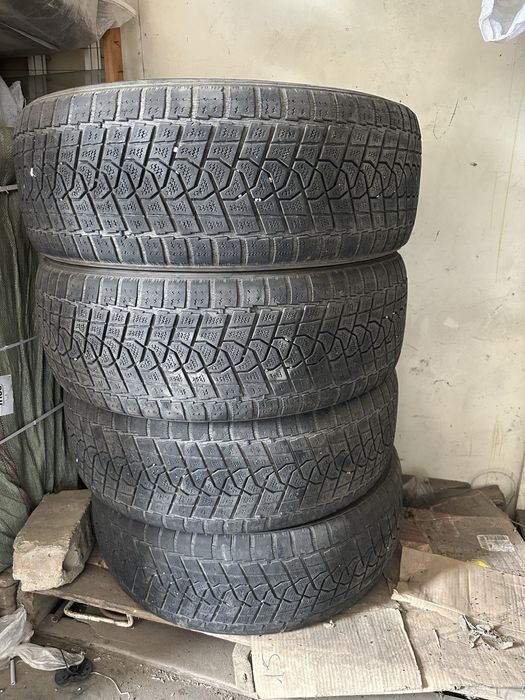 Резина на 275,60,20