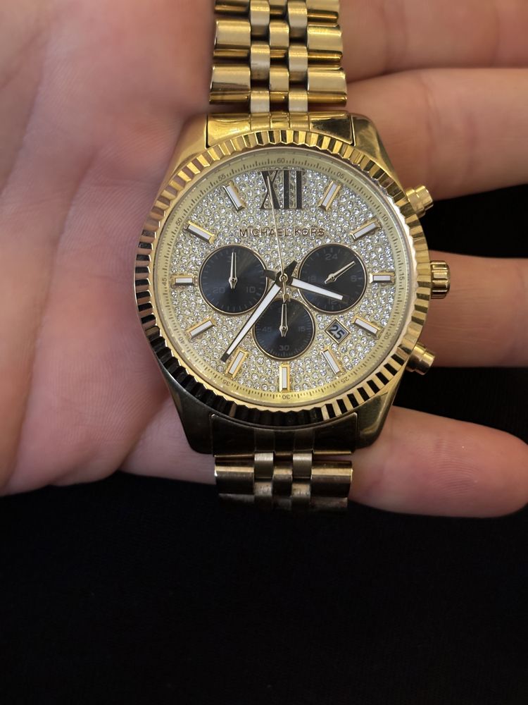 Часовник Michael Kors