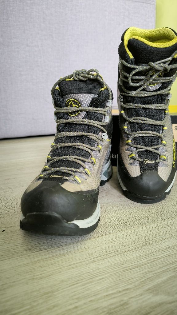 La sportiva трисезонни туристически обувки 42 номер
