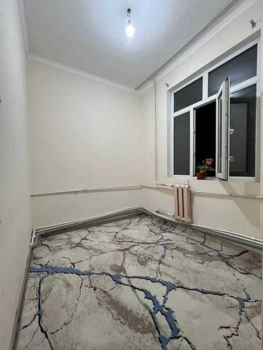Продается 1-комнатная Мирзо-Улугбек, 33 кв.м, рядом Институт Маданият