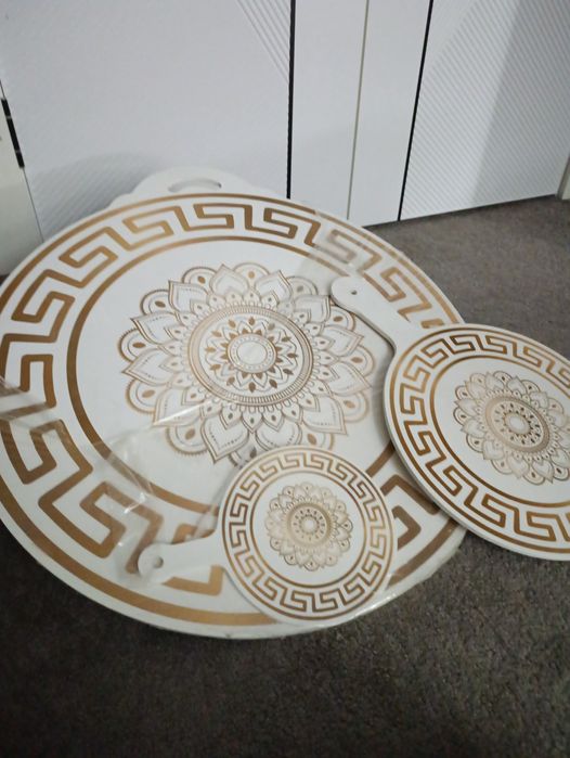 Сервировочные доски, подставки