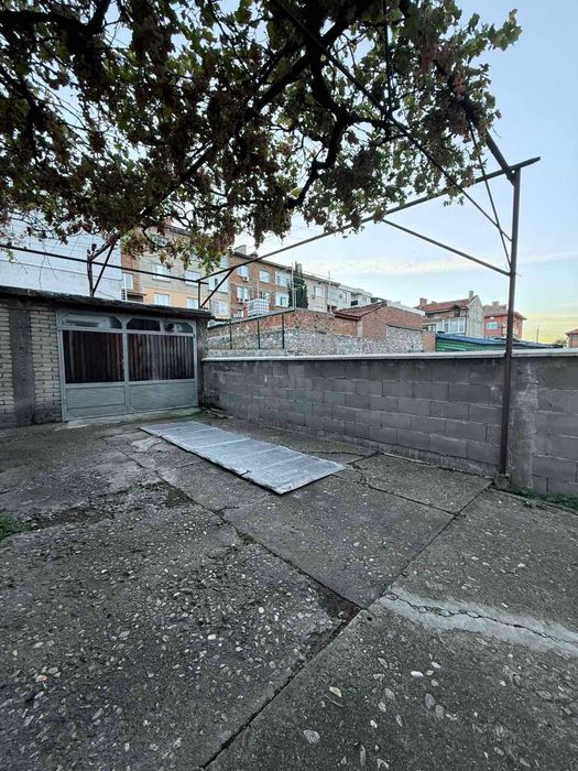 Два етажа от къща - град Асеновград