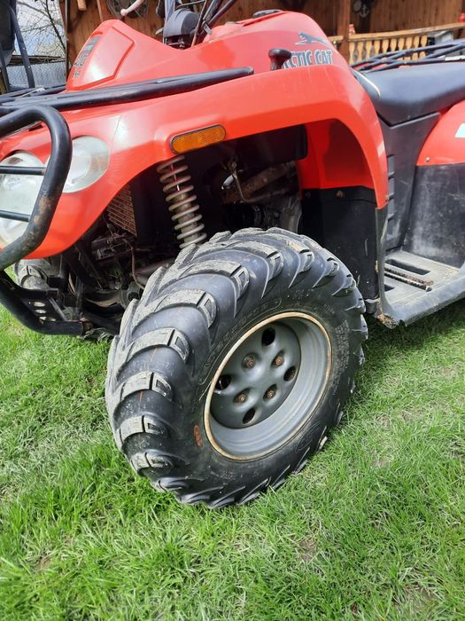 Vând ATV arctic cat 400 4x4