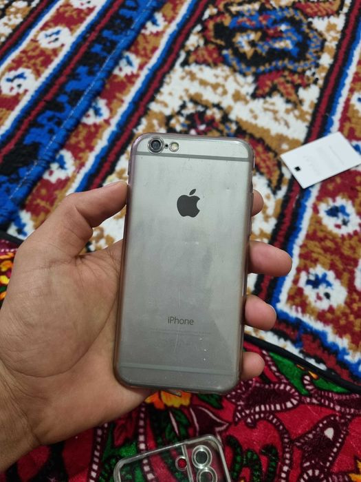 Iphone 6 s holati ideal aybi ekran pasida sal singan joyi bor hotira32